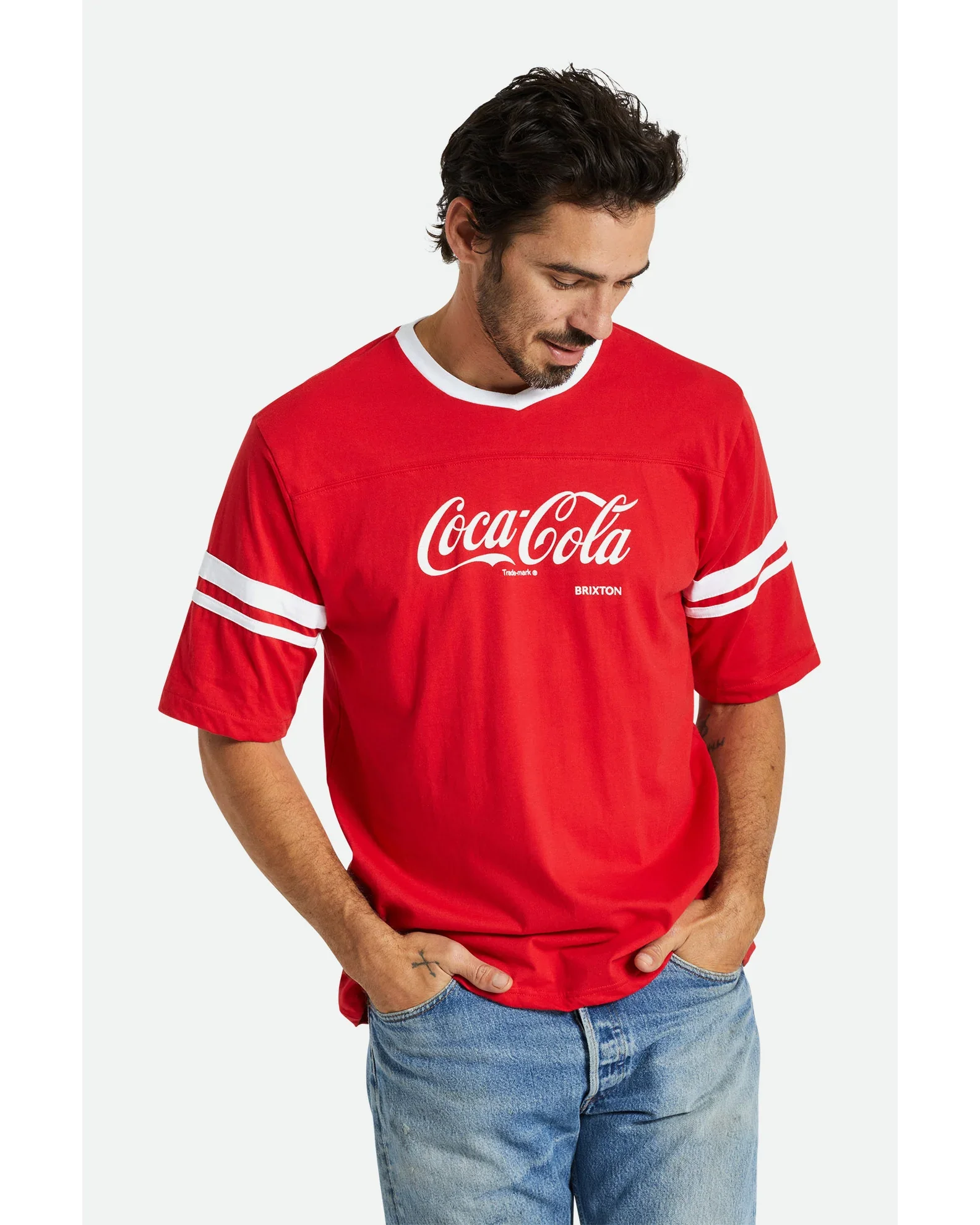 BRIXTON COCA-COLA CLASSIC FOOTBALL TEE - Coke Red