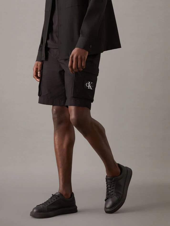CALVIN KLEIN J30J326823 Cotton Twill Cargo Shorts - Black - Image 2