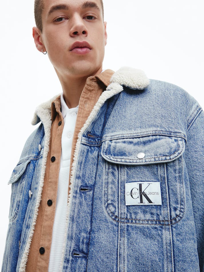 Calvin Klein SHERPA DENIM JACKET - 90's Iconic Light Blue - Image 4