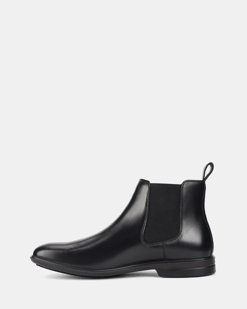 HUSH PUPPIES Cambridge EEE Extra Wide Leather Boot - Black - Image 4