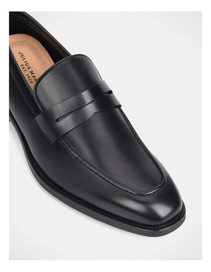 JULIUS MARLOW Wager Loafer - Black