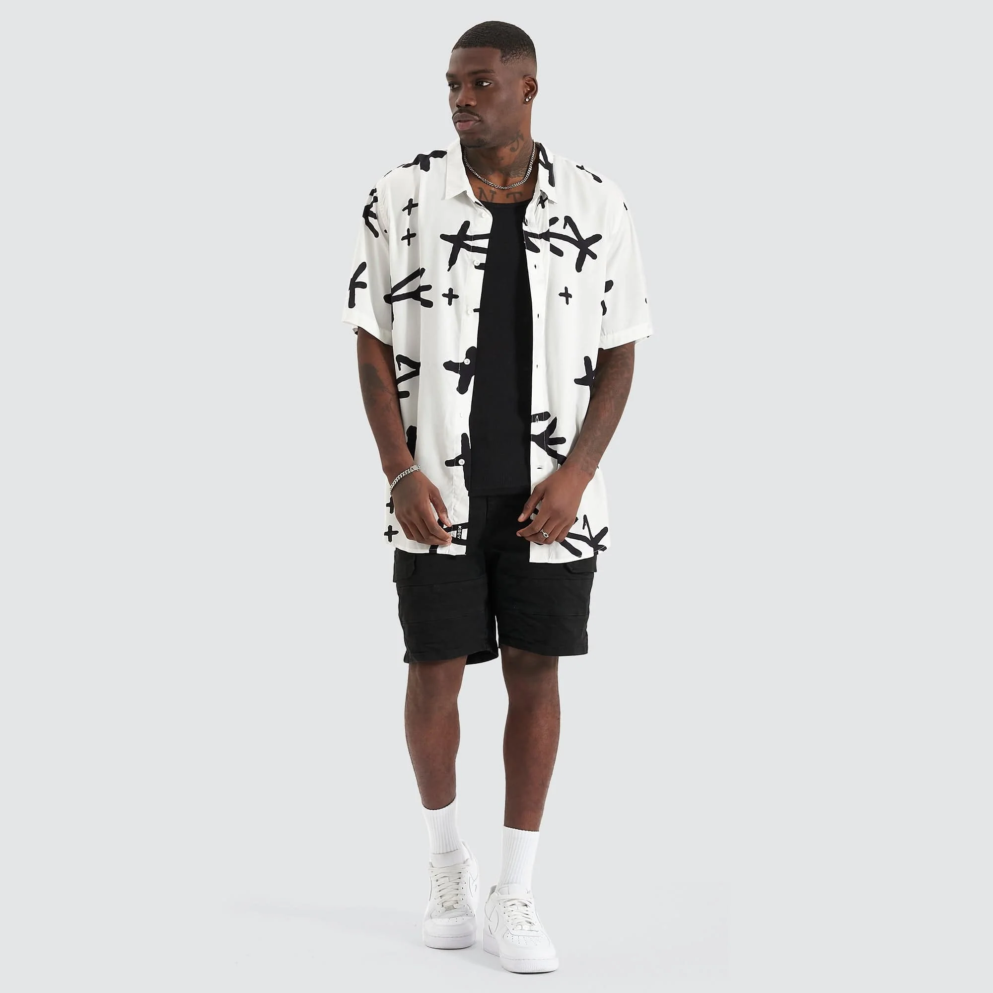 KISS CHACEY Captor Party Shirt White/Black