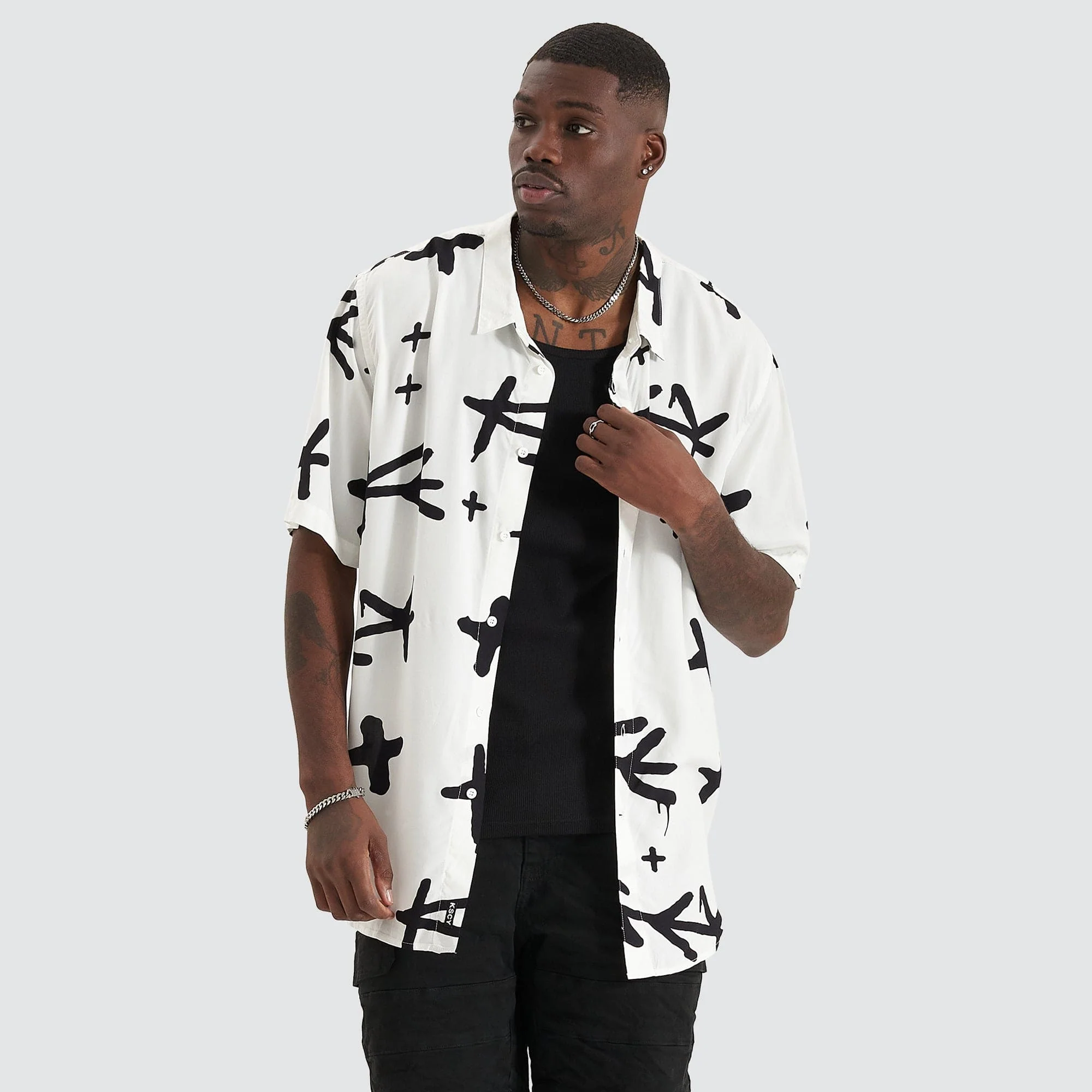 KISS CHACEY Captor Party Shirt White/Black - Image 2