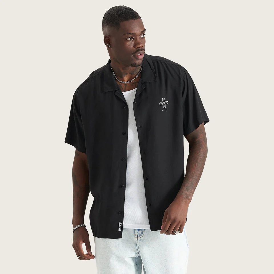 KISS CHACEY TRIUMPH RELAXED RESORT SHIRT - Black Print
