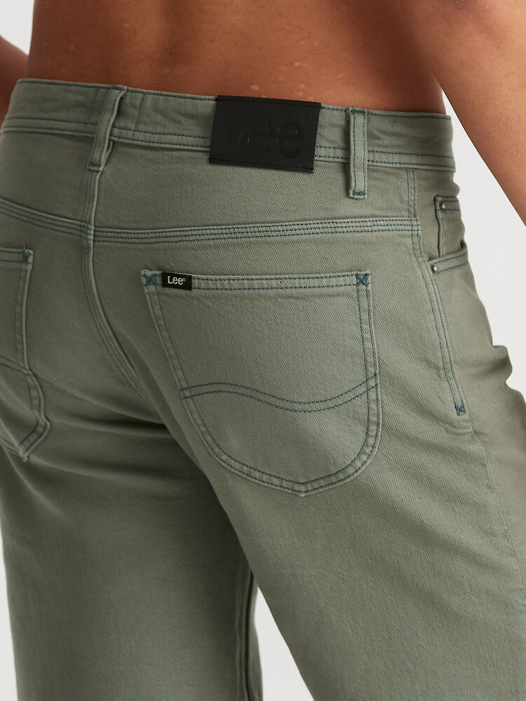 LEE L-Two 607104 Slim Short - Moss - Image 3