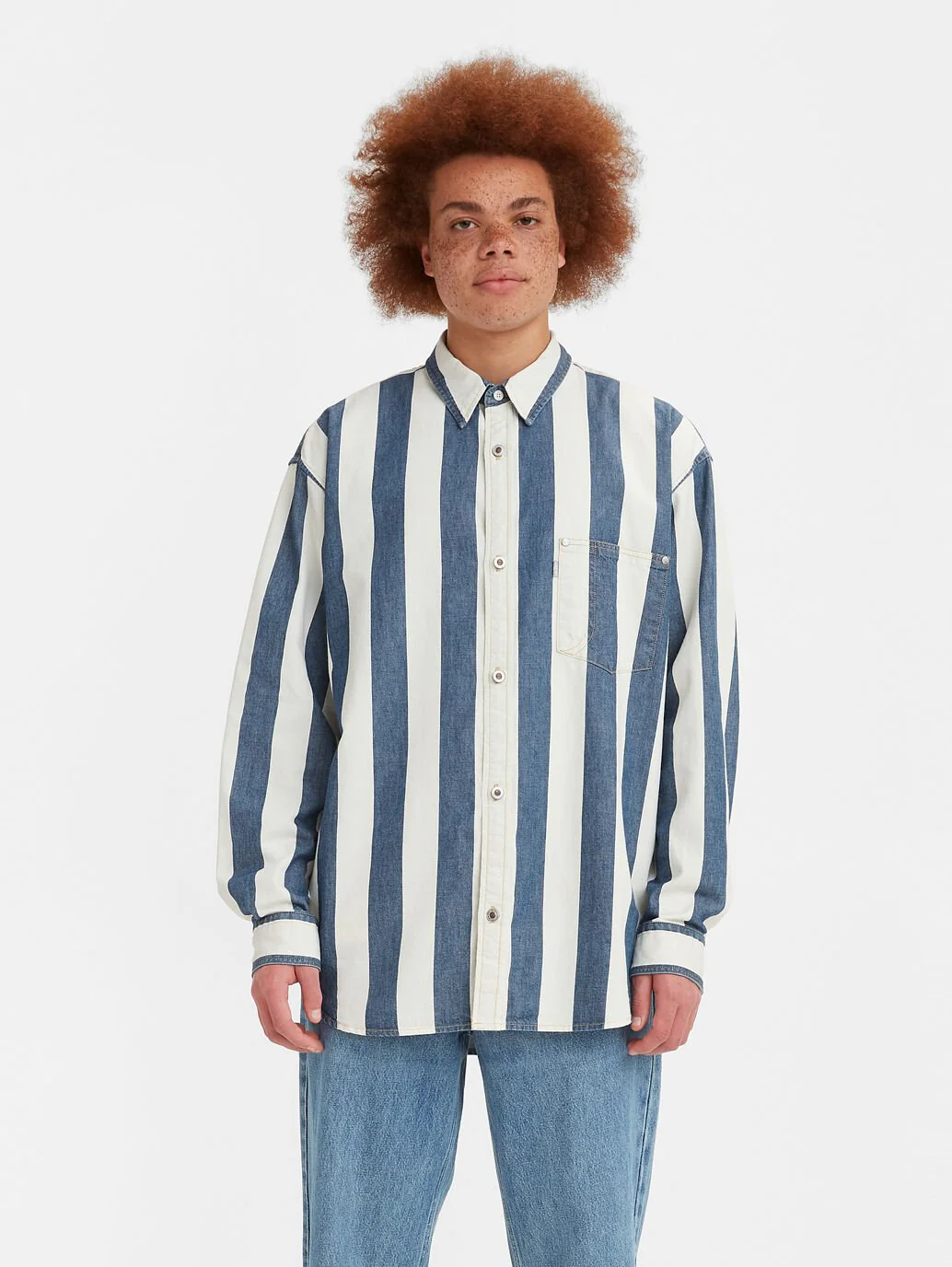 LEVI'S® SILVER TAB™ OVERSIZED 1 POCKET SHIRT - Indigo Rinse - Image 2