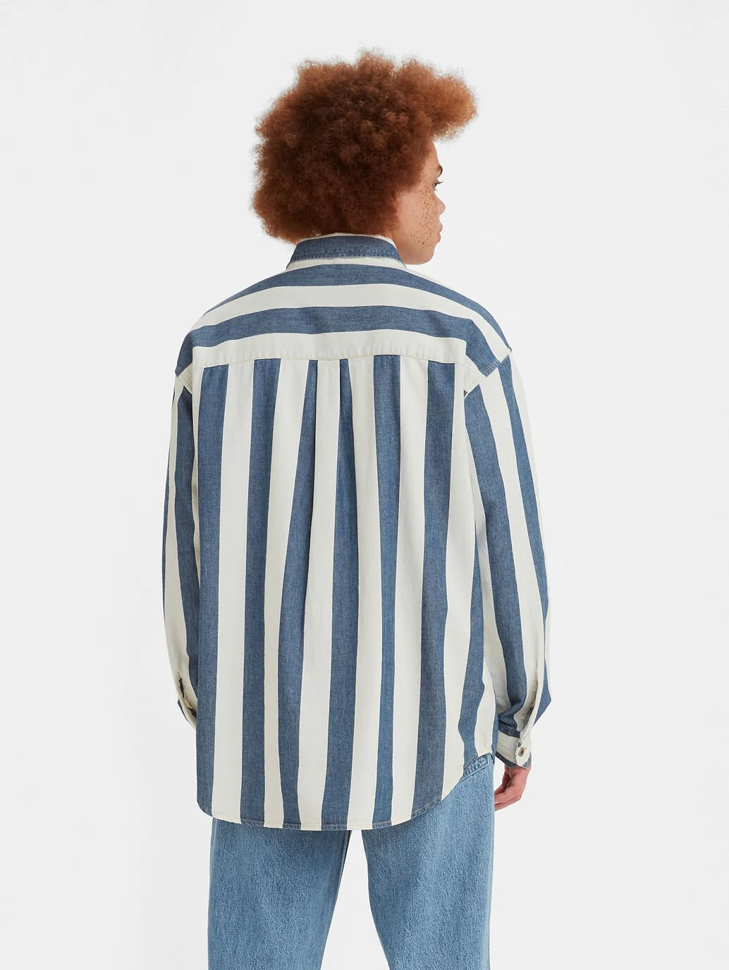LEVI'S® SILVER TAB™ OVERSIZED 1 POCKET SHIRT - Indigo Rinse - Image 3
