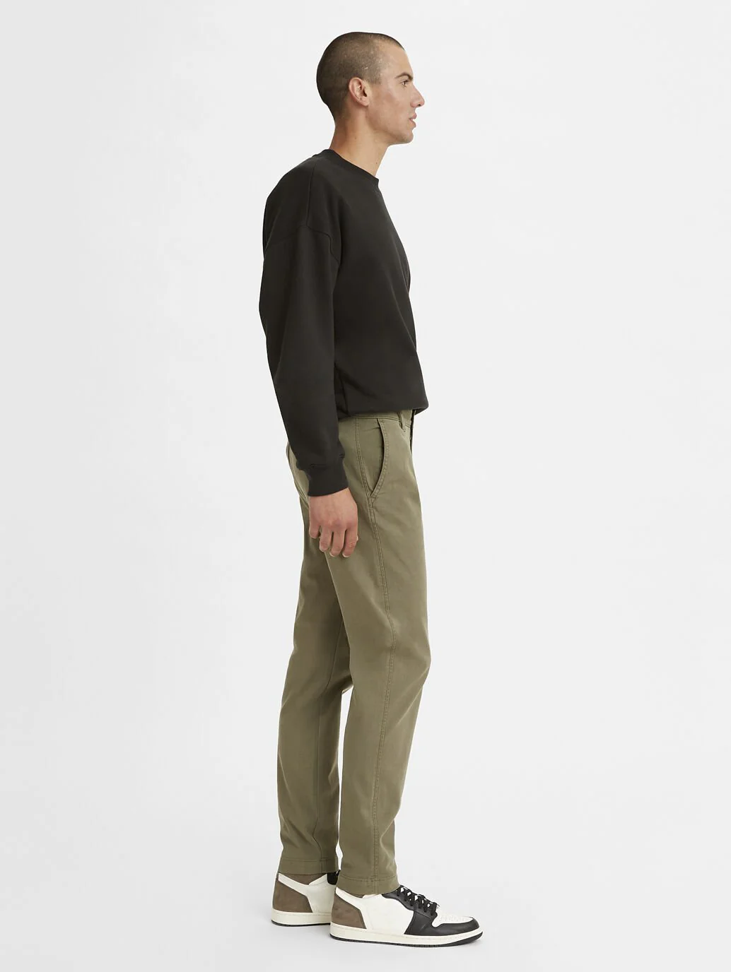 LEVI'S XX CHINO III STANDARD TAPER PANTS - Olive - Image 2