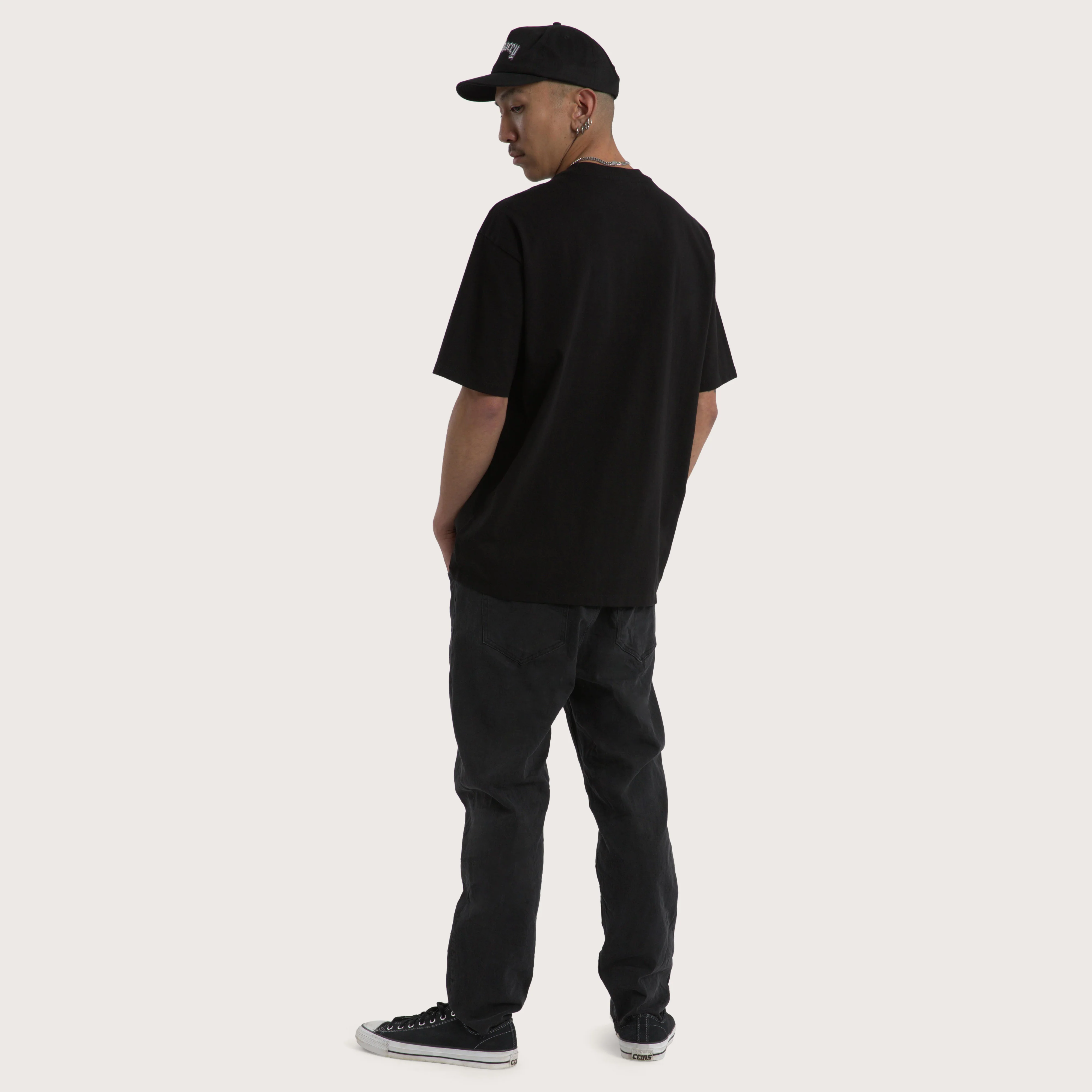 KISS CHASEY Obelisk Box Fit Tee - Jet Black - Image 5