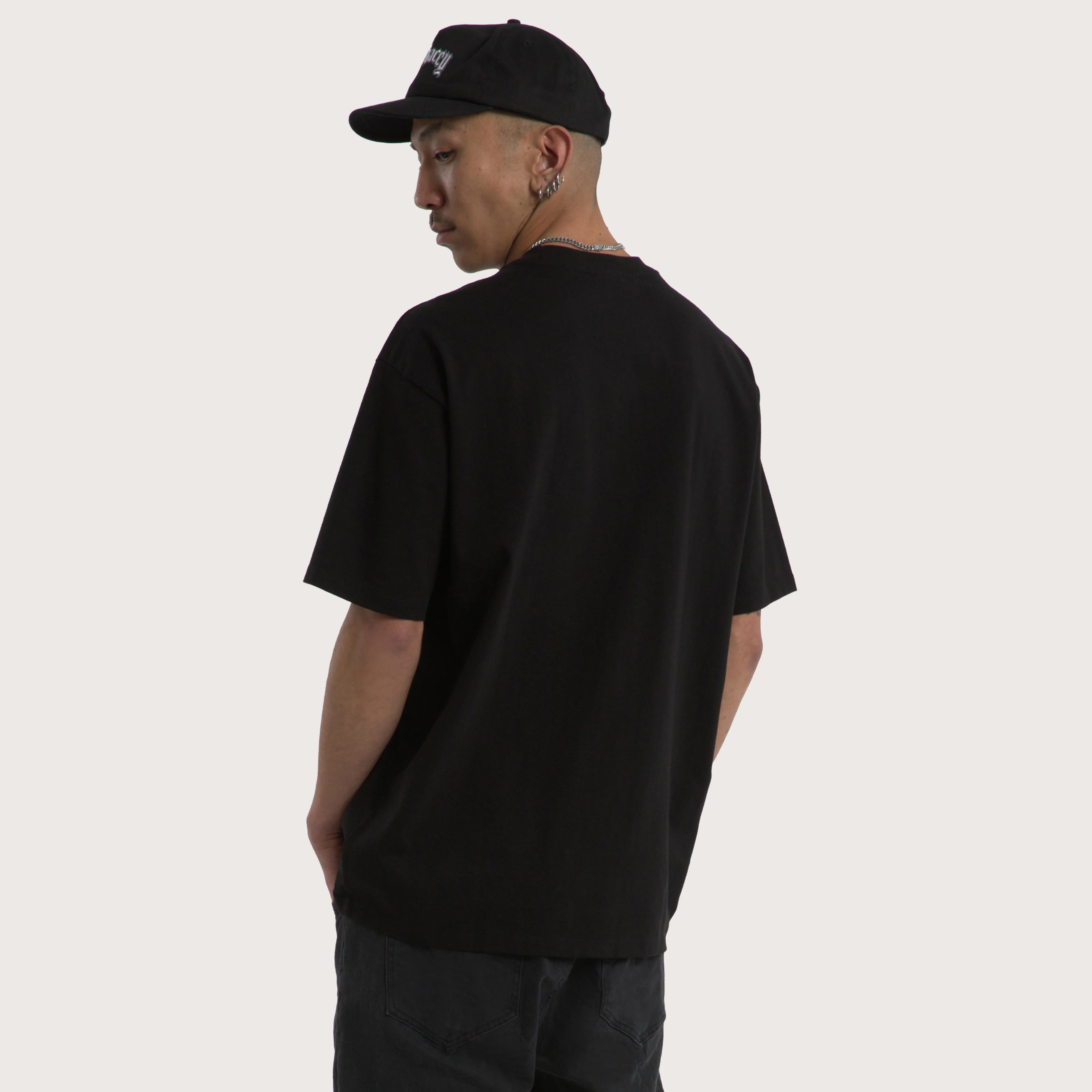 KISS CHASEY Obelisk Box Fit Tee - Jet Black - Image 6