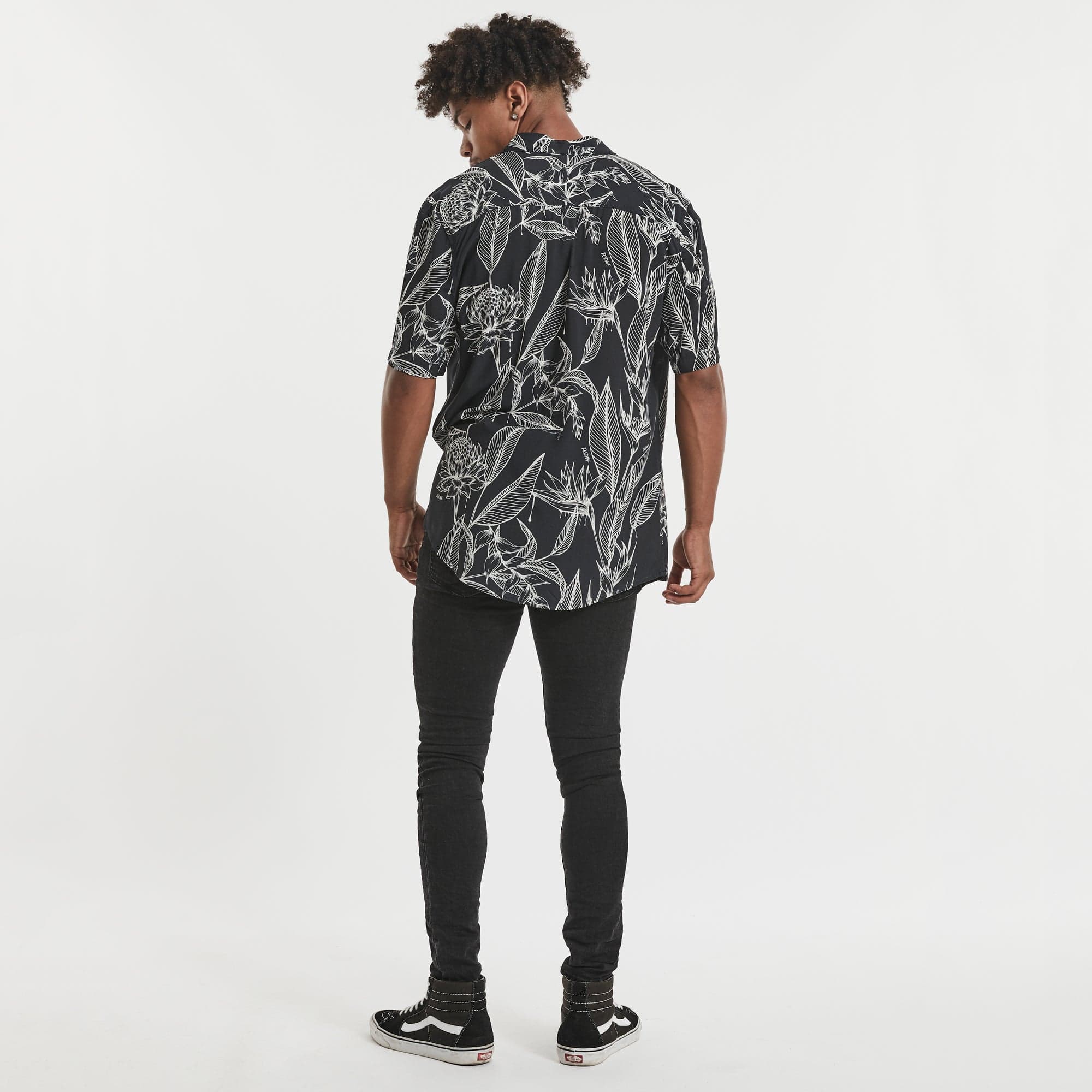 NENA AND PASADENA Salute Relaxed Fit S/S Shirt - Black/White Print - Image 4