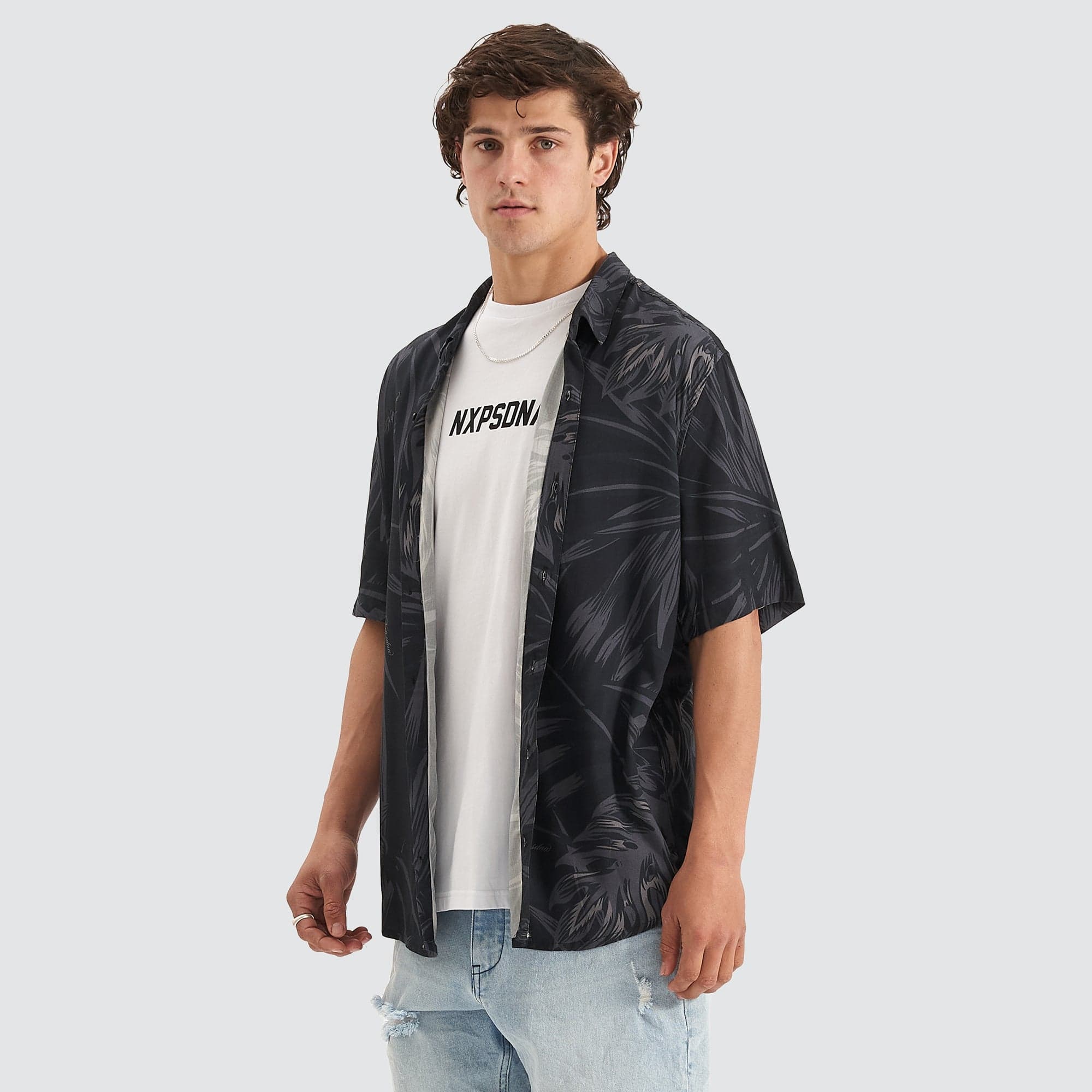 NENA AND PASADENA Selector Relaxed Short Sleeve Shirt - Black Print - Image 2