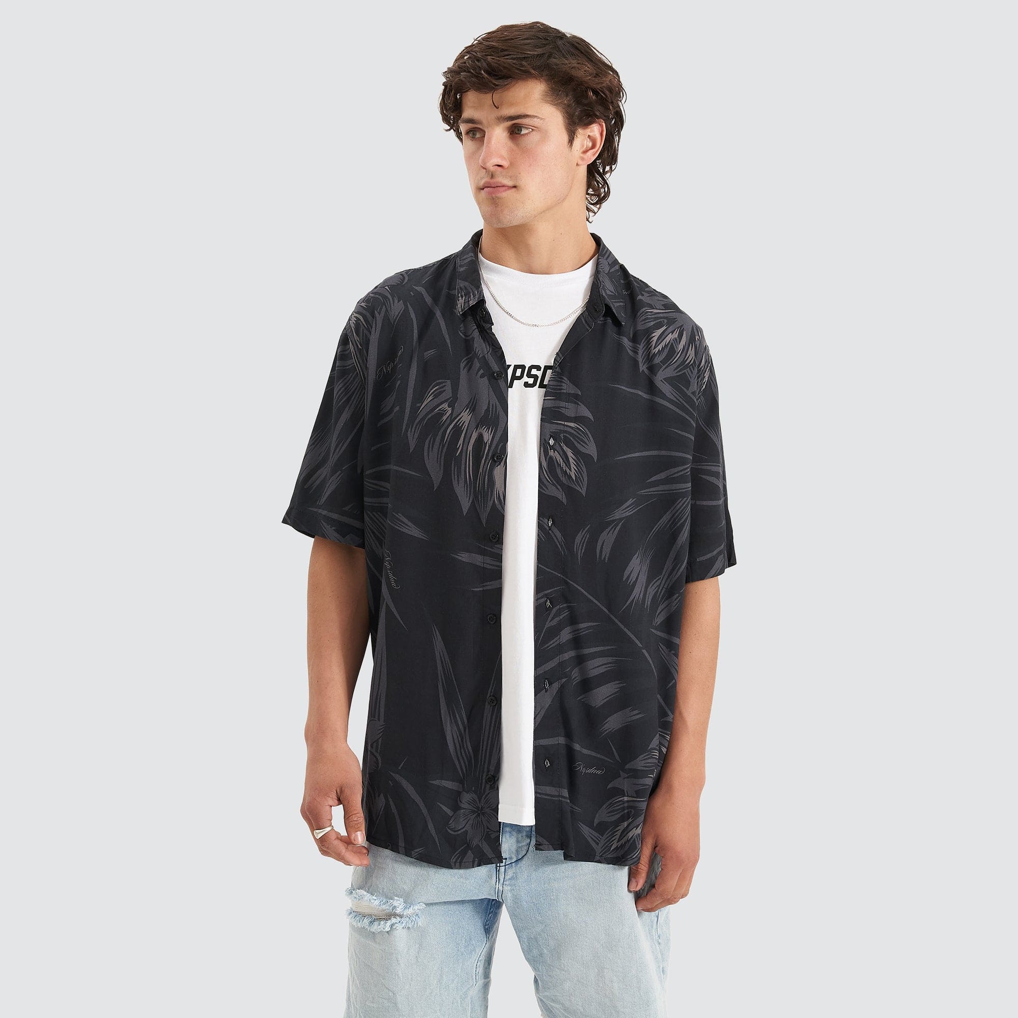 NENA AND PASADENA Selector Relaxed Short Sleeve Shirt - Black Print - Image 3