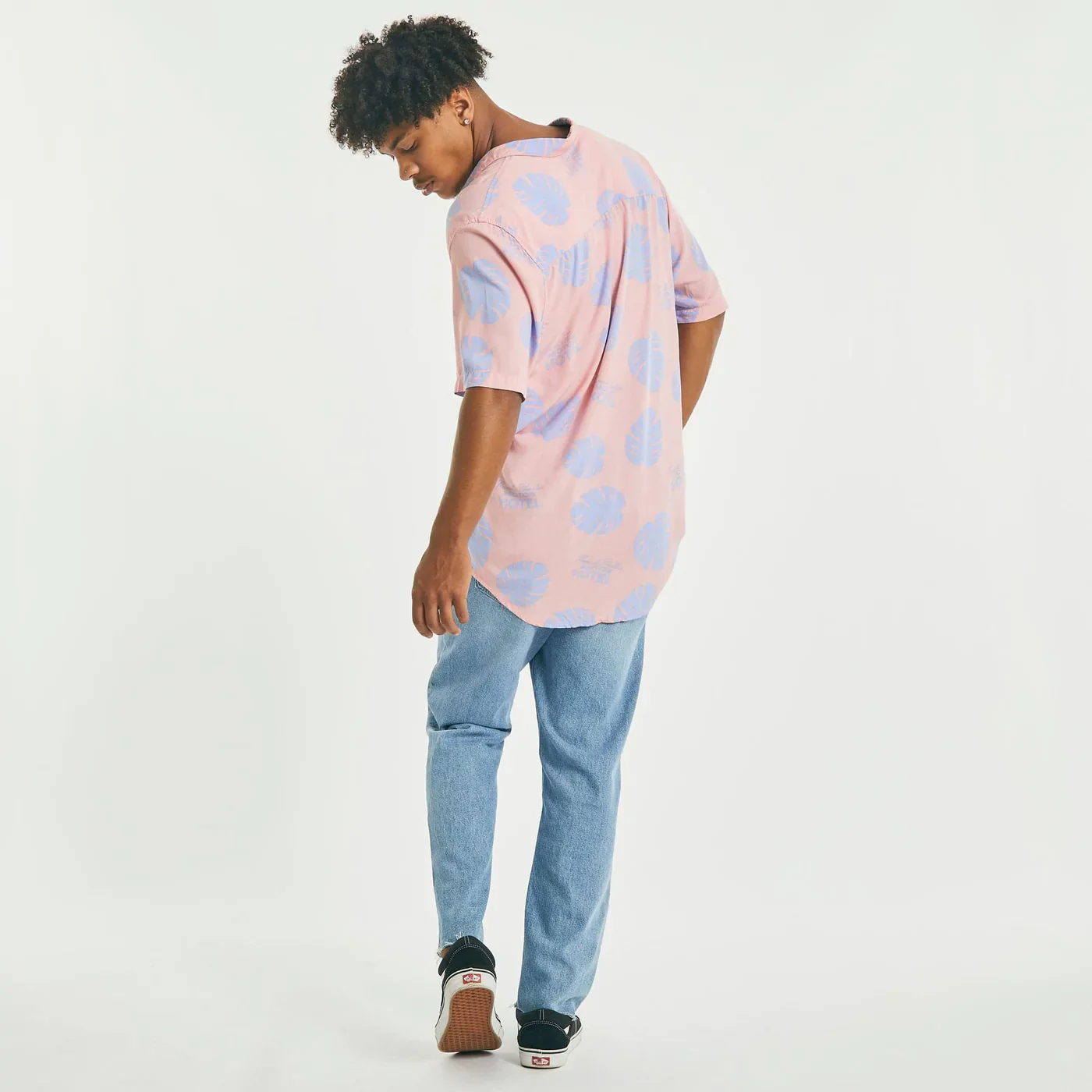 NOMADIC PARADISE Belong Relaxed Short Sleeve Shirt - Pink/Purple Print - Image 4