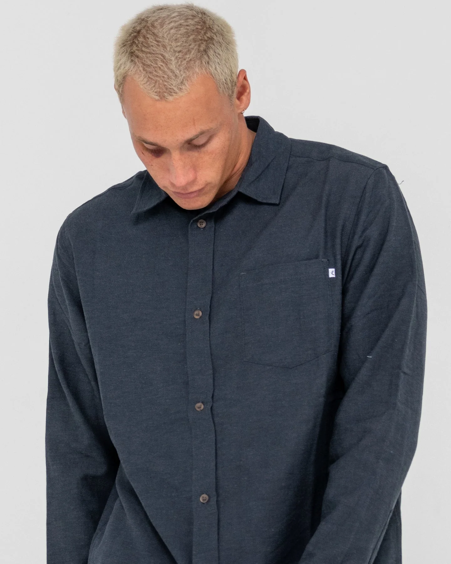 Rusty Overtone L/S Linen Shirt - Navy Blue - Image 2