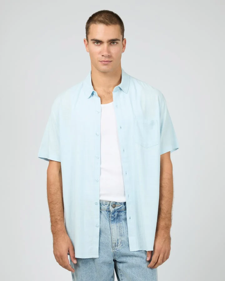 SILENT THEORY 40X0185 Textured Linen S/S Shirt - Pale Blue