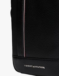 TOMMY HILFIGER AM0AM13632 Metal Logo Crossbody Reporter Bag - Black - Image 3