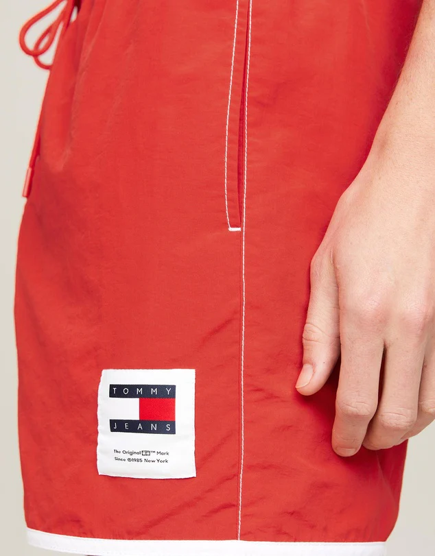 TOMMY HILFIGER UM0UM03149_XM9 Contrast Mid Length Slim Swim Shorts - Hot Heat - Image 3