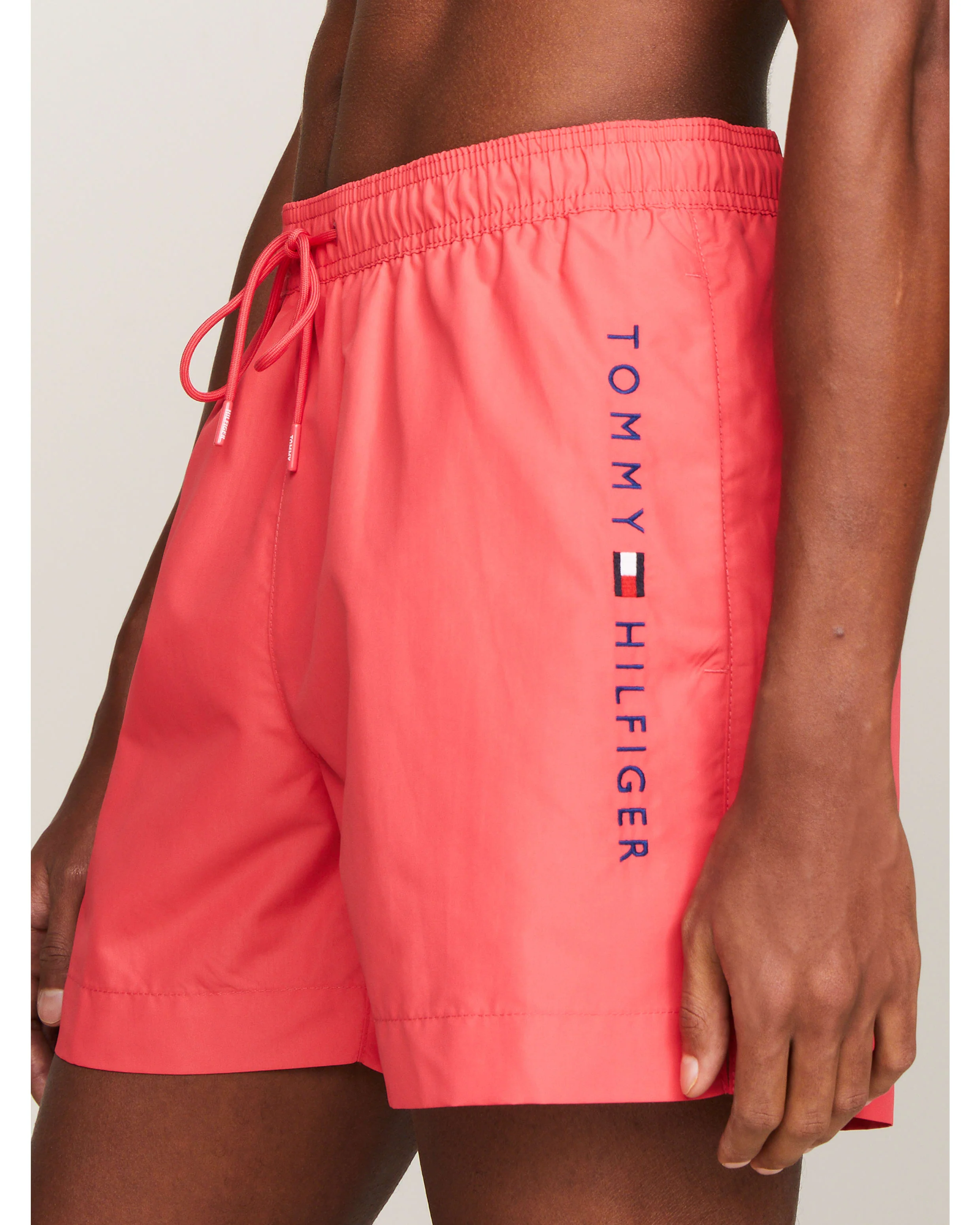 TOMMY HILFIGER UM0UM03258_TJN Original Logo Mid Length Swim Shorts - Laser Pink - Image 2