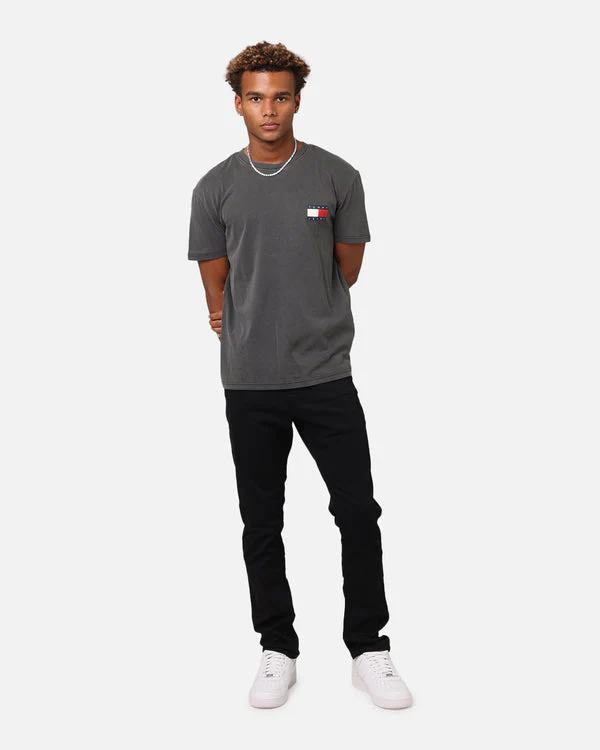 TOMMY JEANS DM0DM20346_BDS RG Heritage Flag Tee - Black - Image 3