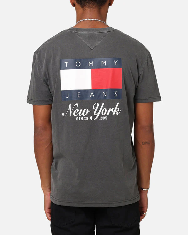 TOMMY JEANS DM0DM20346_BDS RG Heritage Flag Tee - Black - Image 4