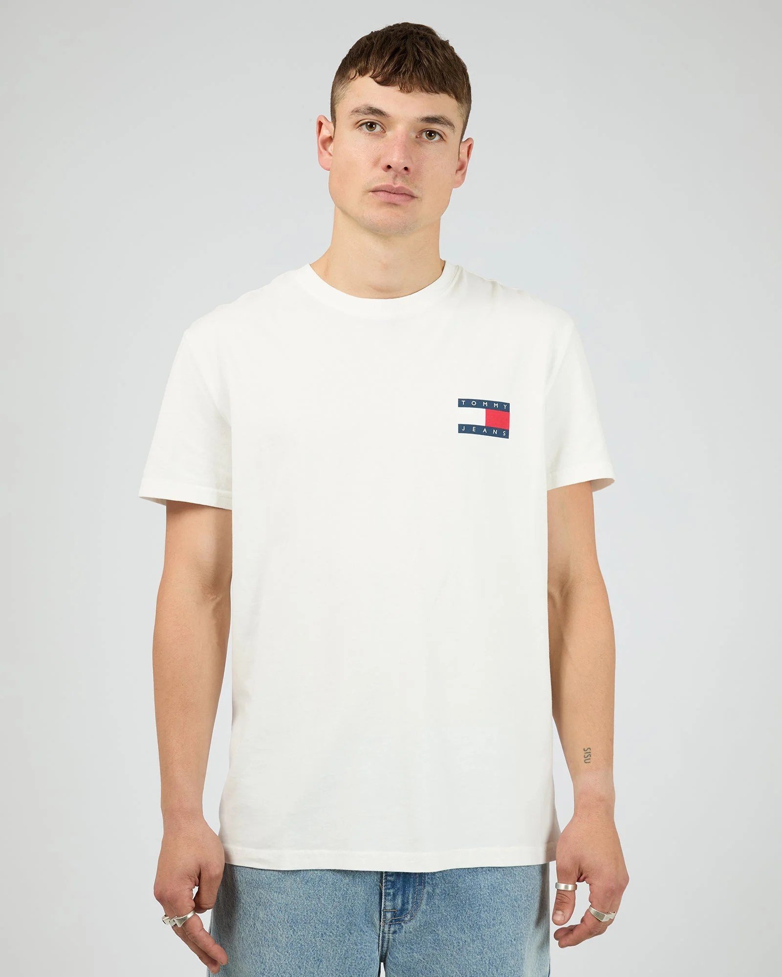 TOMMY JEANS DM0DM20346_YBL RG Heritage Flag Tee - Ecru - Image 3