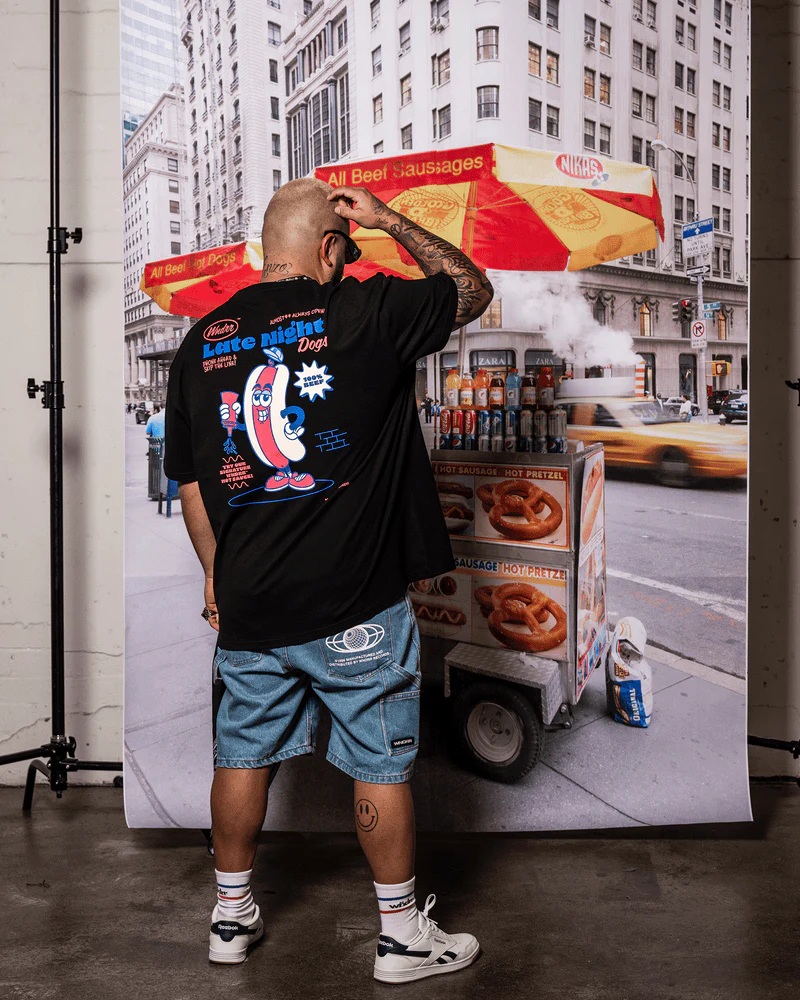 WNDRR Hot Dog Box Fit Tee - Black - Image 3